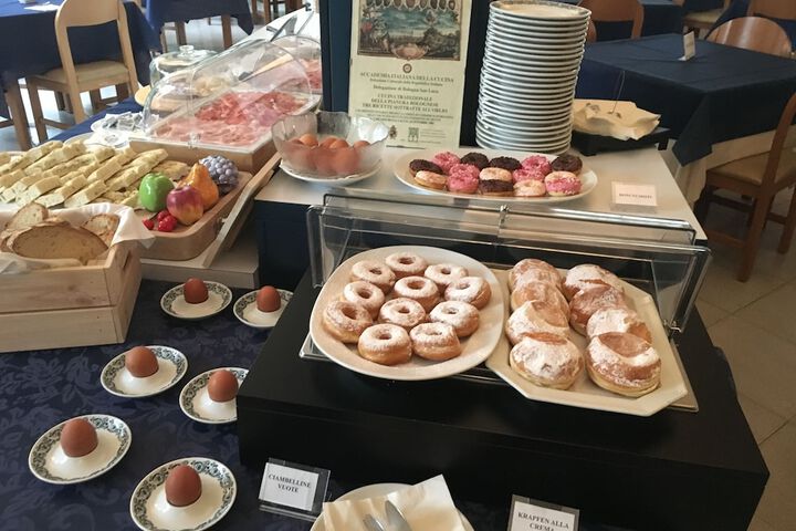 Breakfast/Coffee Service 133 of 154