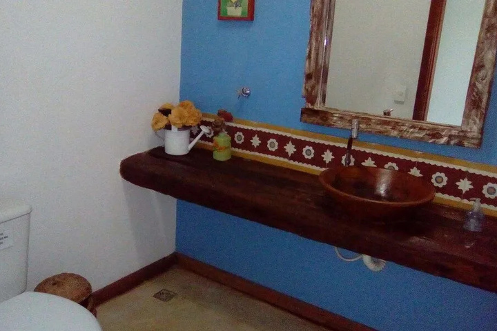 Room 8 of 14