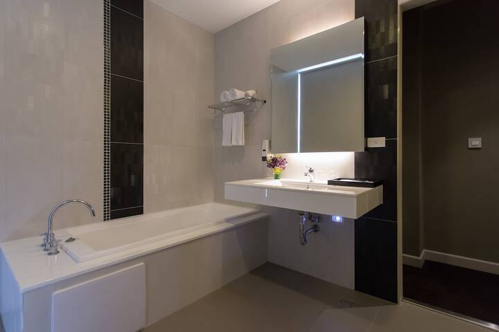 Room 29 of 53