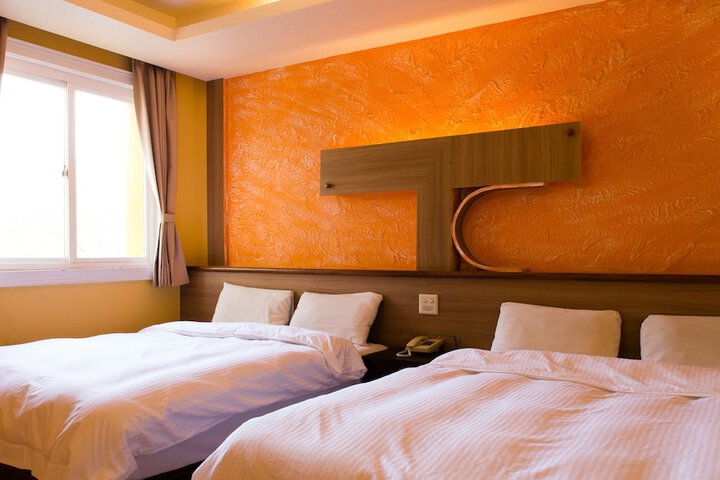 Room 18 of 68