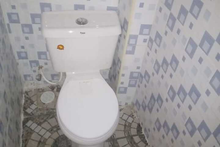 Room 7 of 14