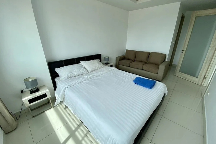 Room 5 of 28