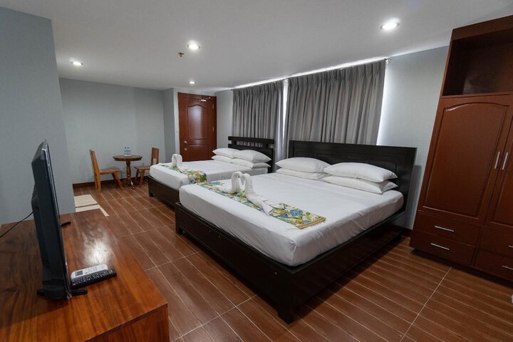 Room 29 of 64