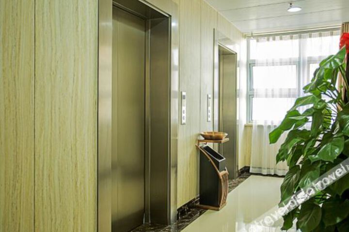 Hotel Interior 17 of 25