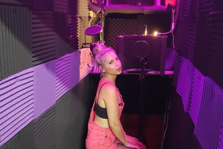 Entertainment 15 of 28