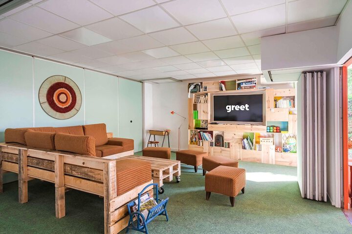 Guest Lobby