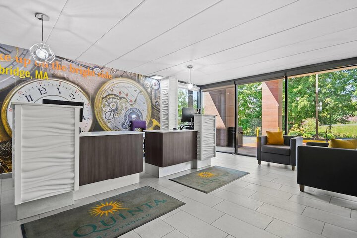 Hotel Interior 6 of 39