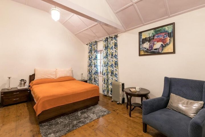 Room 12 of 43
