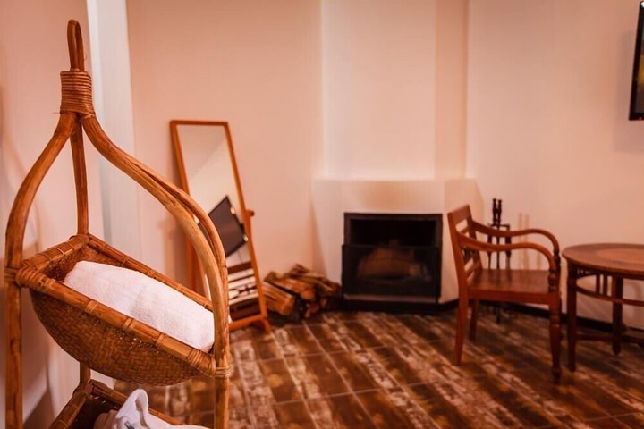 Room 8 of 48