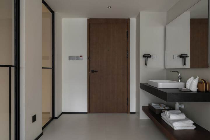 Room 41 of 86