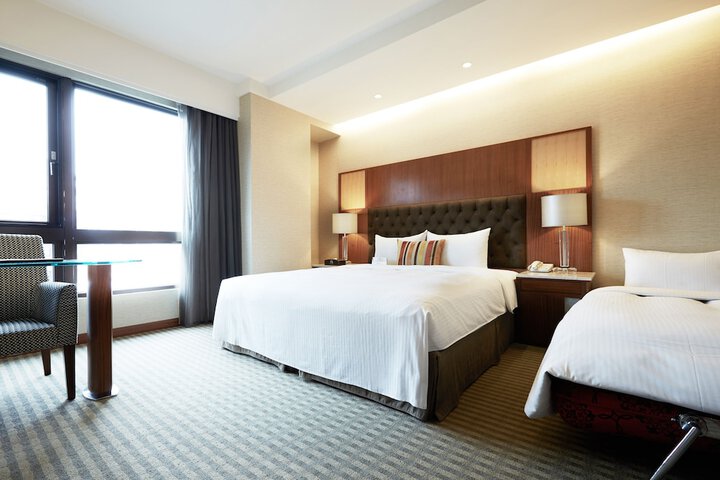 Room 8 of 52