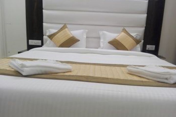 Hotel 2 of 32