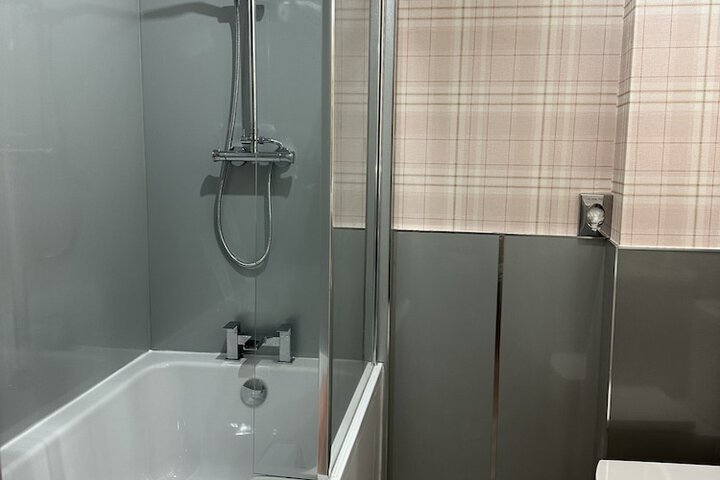 Room 16 of 30
