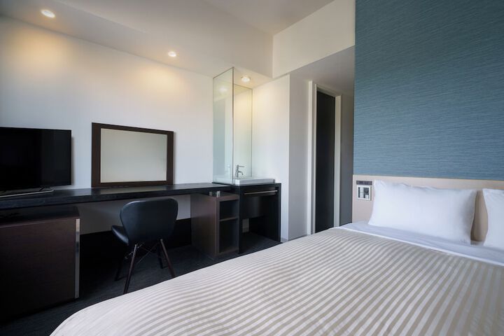 Room 8 of 46