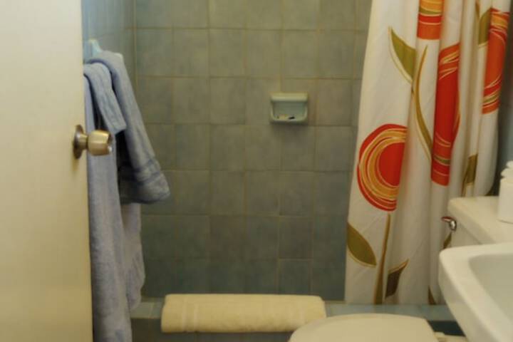 Room 18 of 27