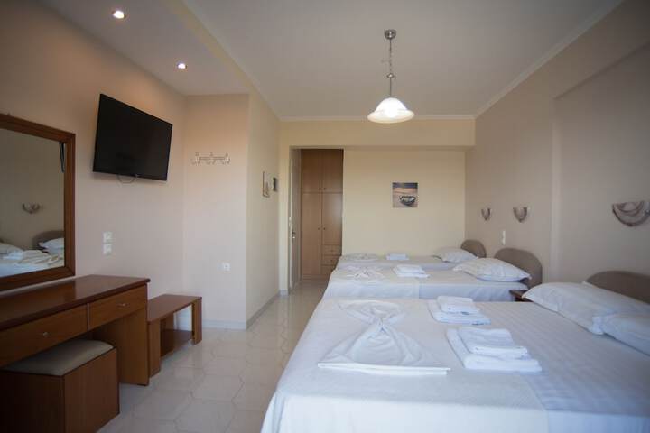 Room 9 of 92