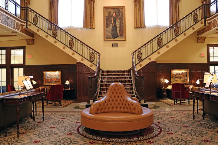 Hotel Interior 4 of 39