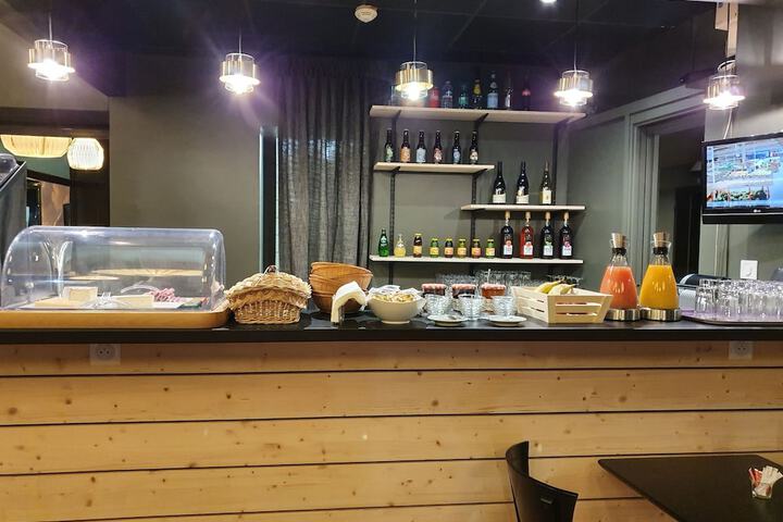 Breakfast buffet
