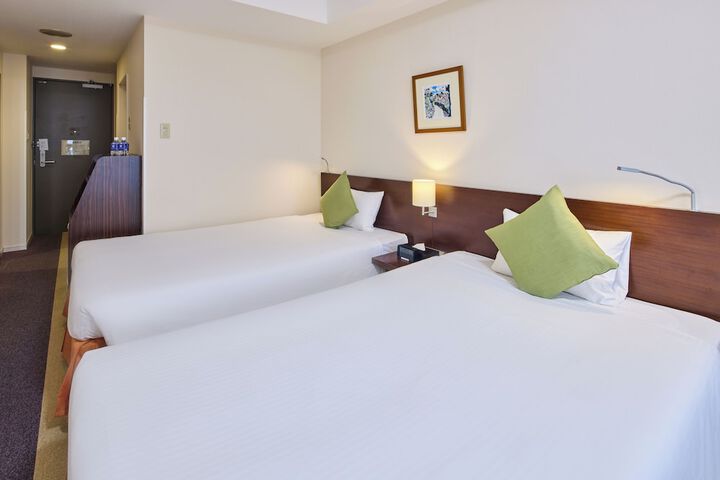Room 8 of 92