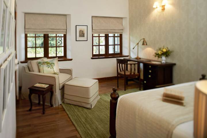 Room 3 of 44