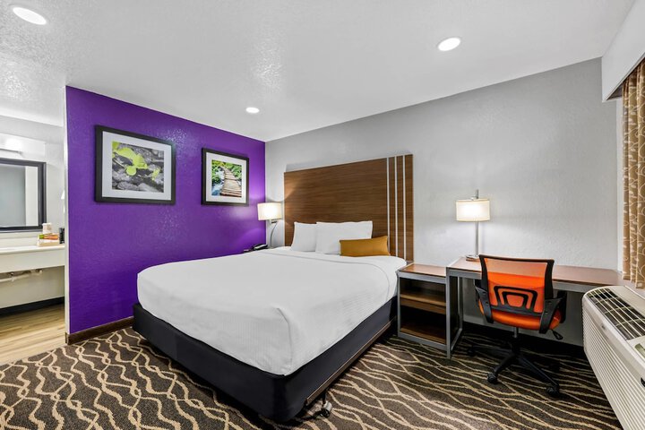 Room 15 of 35