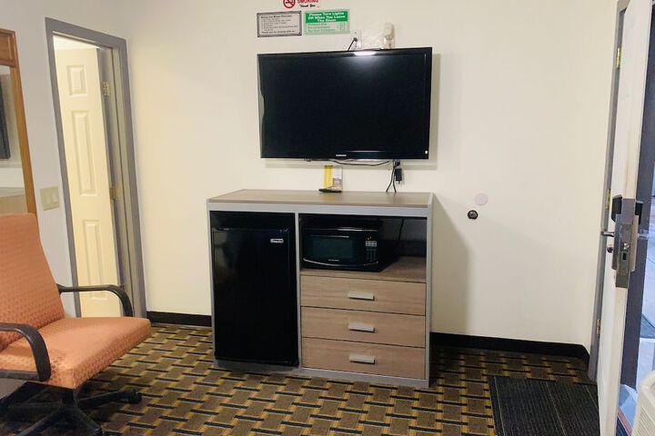Room 32 of 54