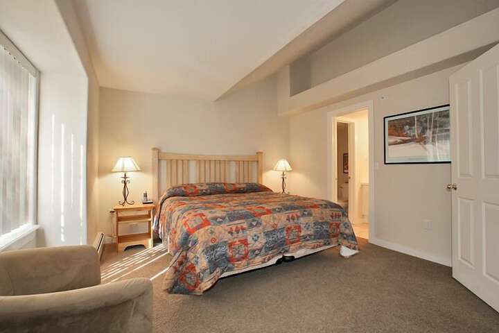 Room 4 of 66