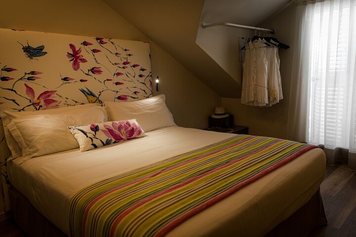 Room 9 of 62