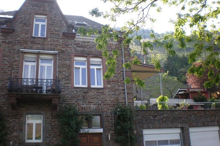 FERIENWEINGUT HALLENBACH