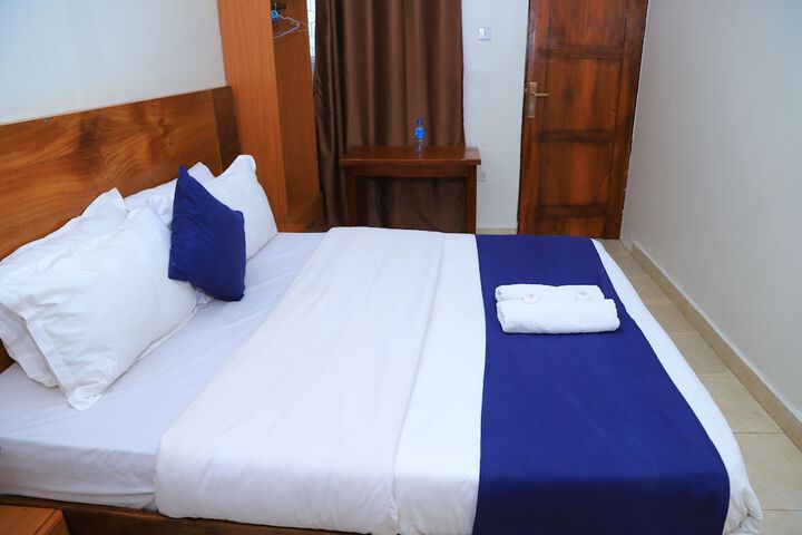 Room 12 of 52
