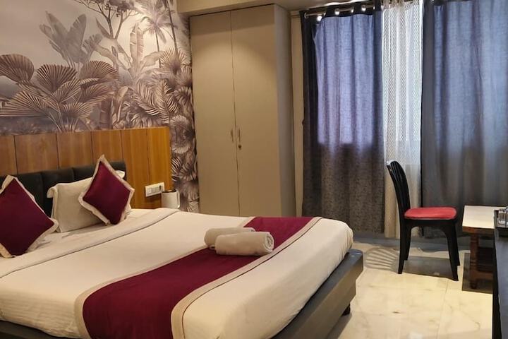 Room 28 of 54
