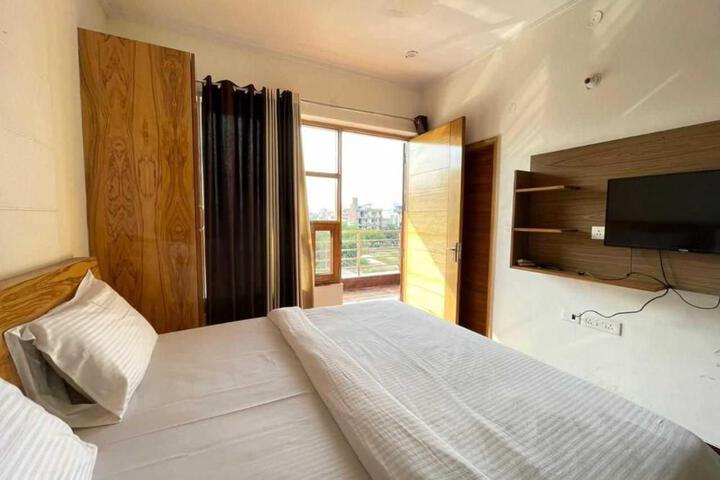 Hotel O Paradise Hotel Near Appu Ghar
