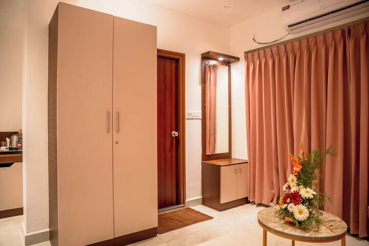 Room 49 of 76