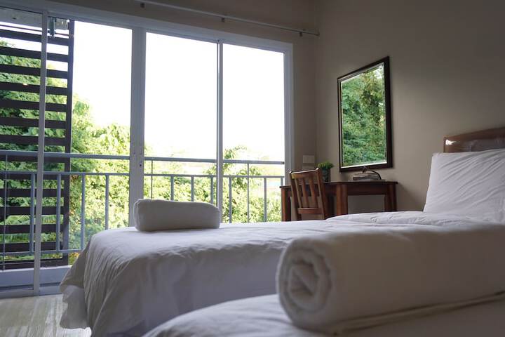 Room 14 of 48