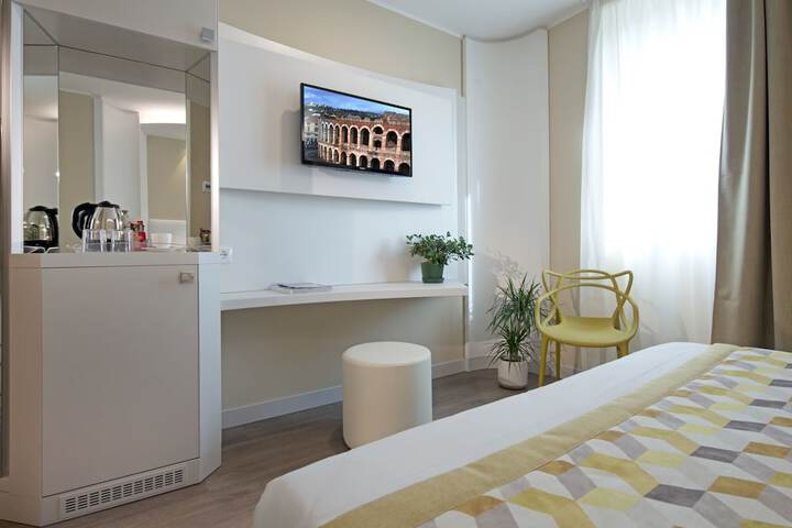 Room 2 of 52