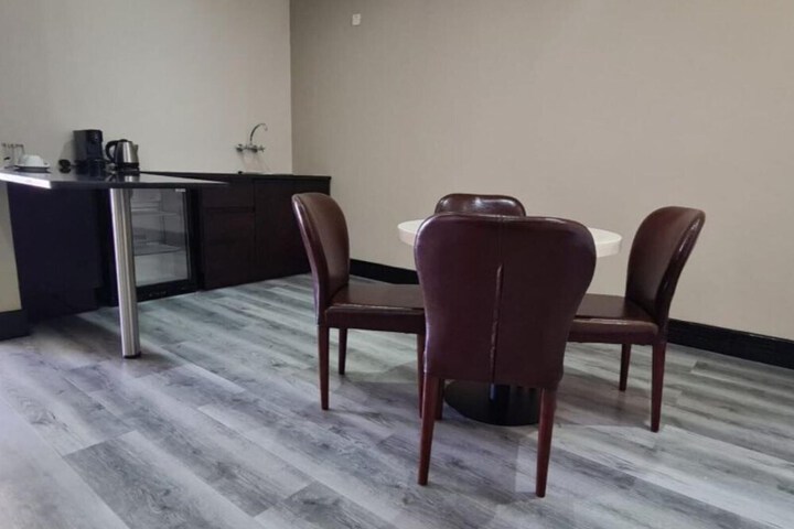 Room 27 of 67