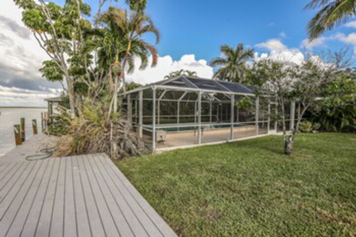 Property Grounds 19 of 25