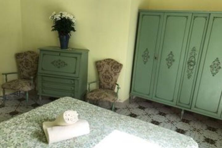 Room 17 of 35