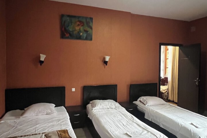 Room 16 of 50