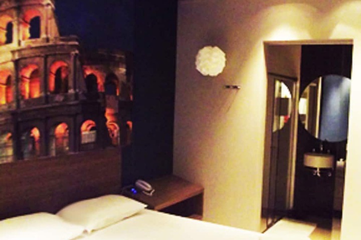Room 16 of 35