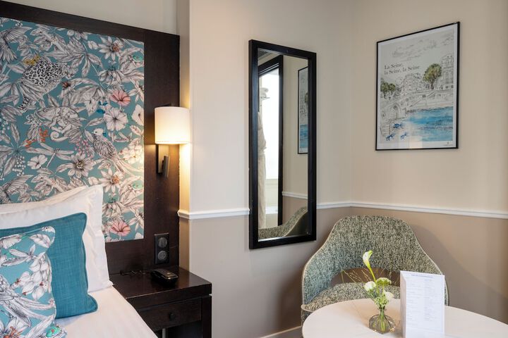 Room 10 of 60