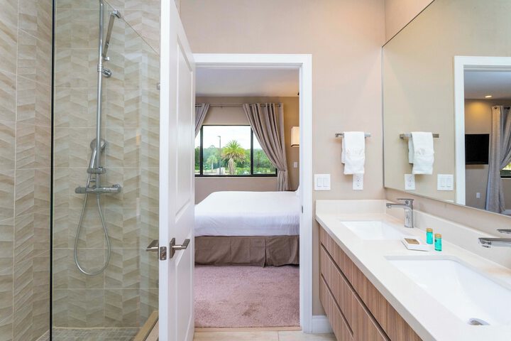 Room 40 of 107