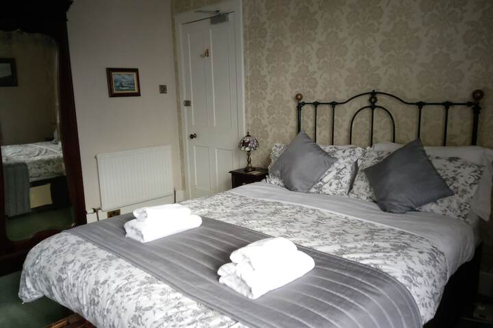 Room 12 of 47