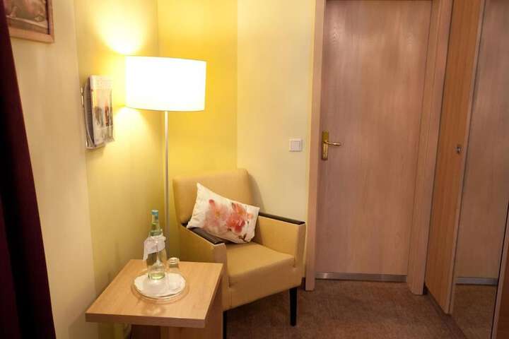 Room 16 of 59