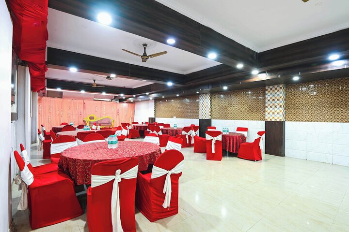 Ballroom/Hall 37 of 45