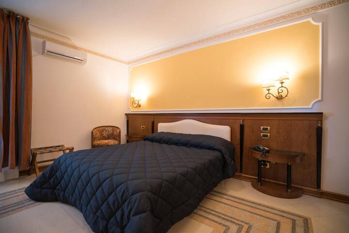 Room 12 of 60