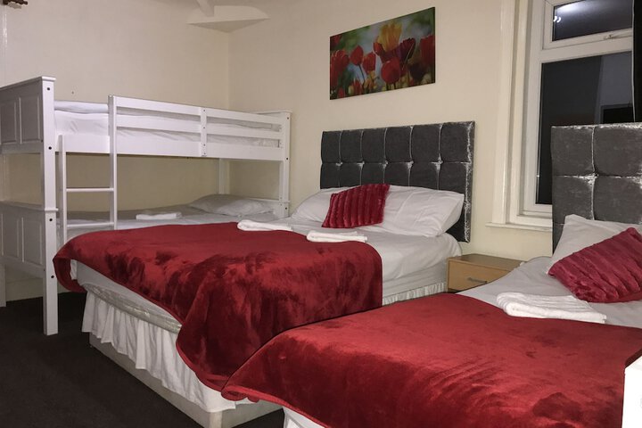Room 12 of 37