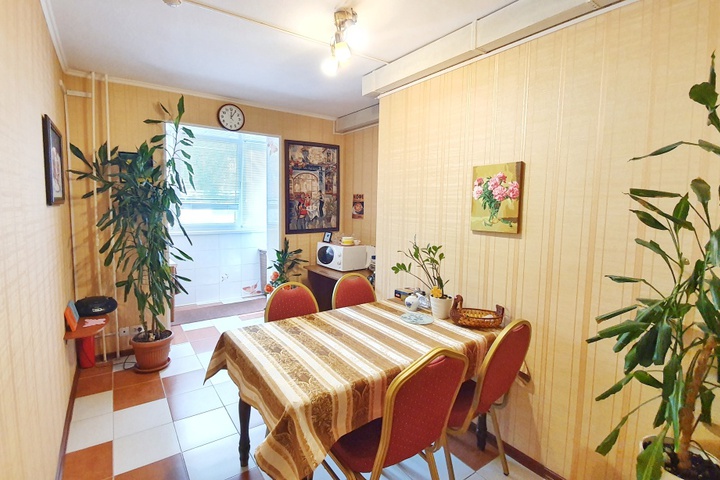 Photo 6