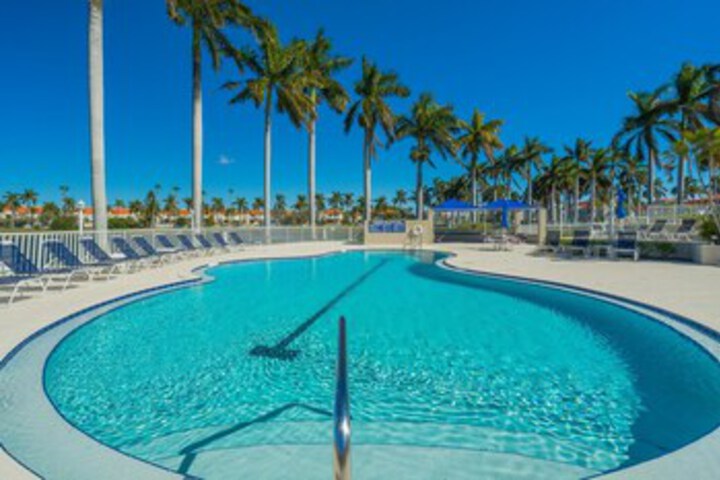 VISTA VERDE WEST in St. Petersburg, FL