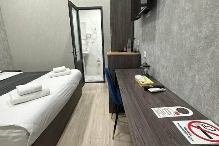 Room 4 of 22
